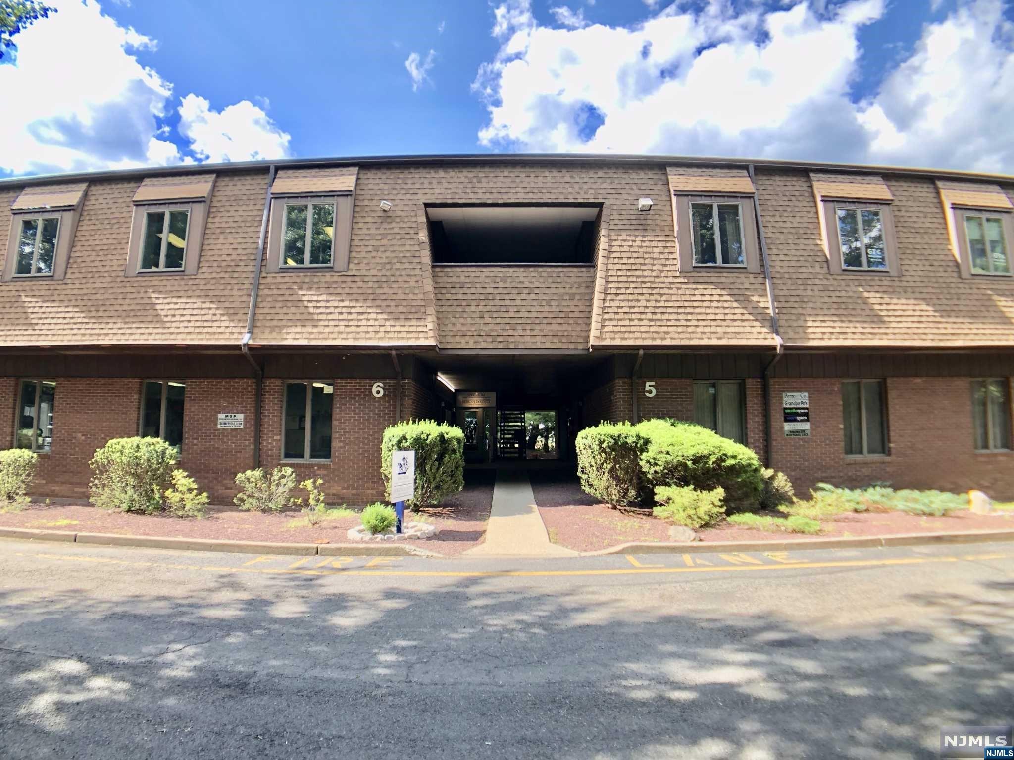 180 Old Tappan Road,Old Tappan, NJ 07675