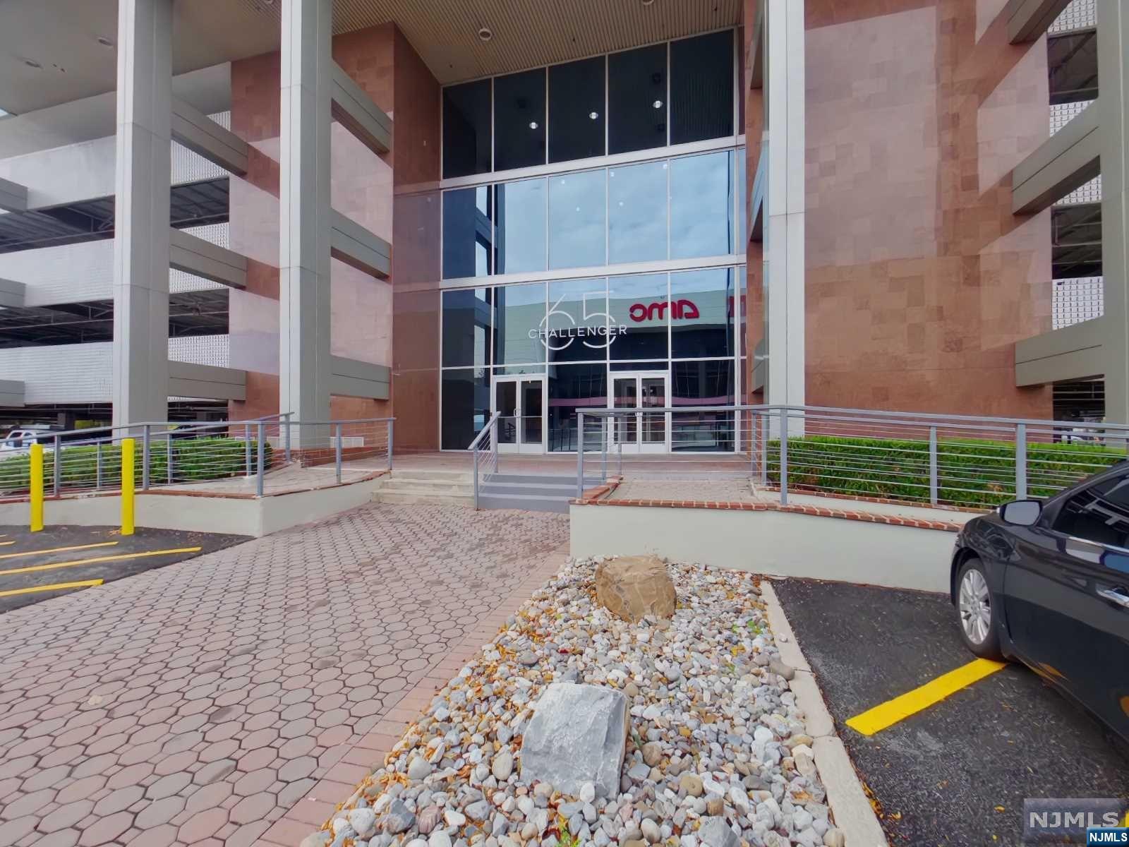 65 Challenger Road,Ridgefield Park, NJ 07660