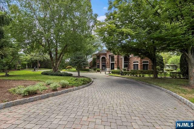 550 Summit Street,Englewood Cliffs, NJ 07632