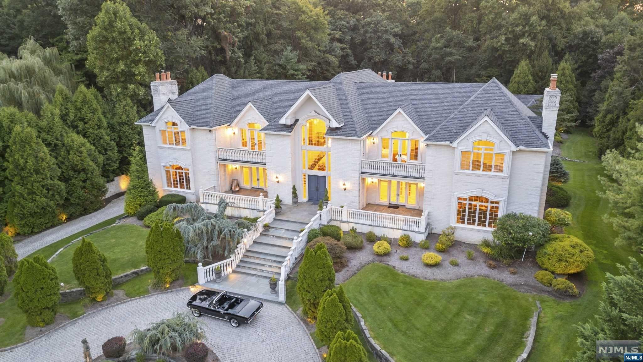 51 Chestnut Ridge Road,Saddle River, NJ 07458
