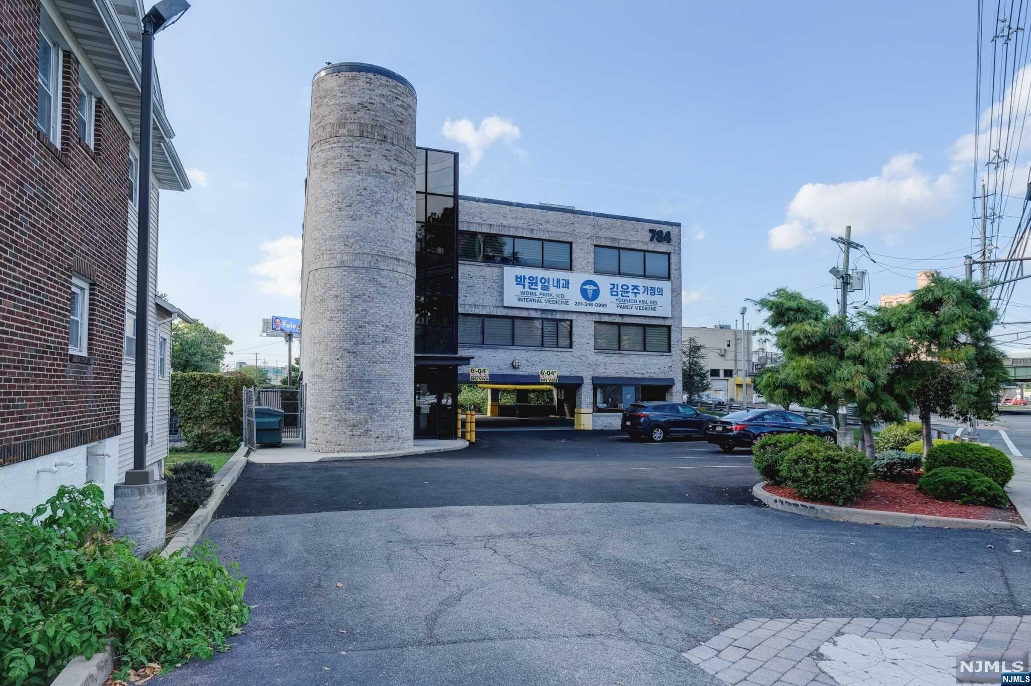 784 Grand Avenue,Ridgefield, NJ 07657