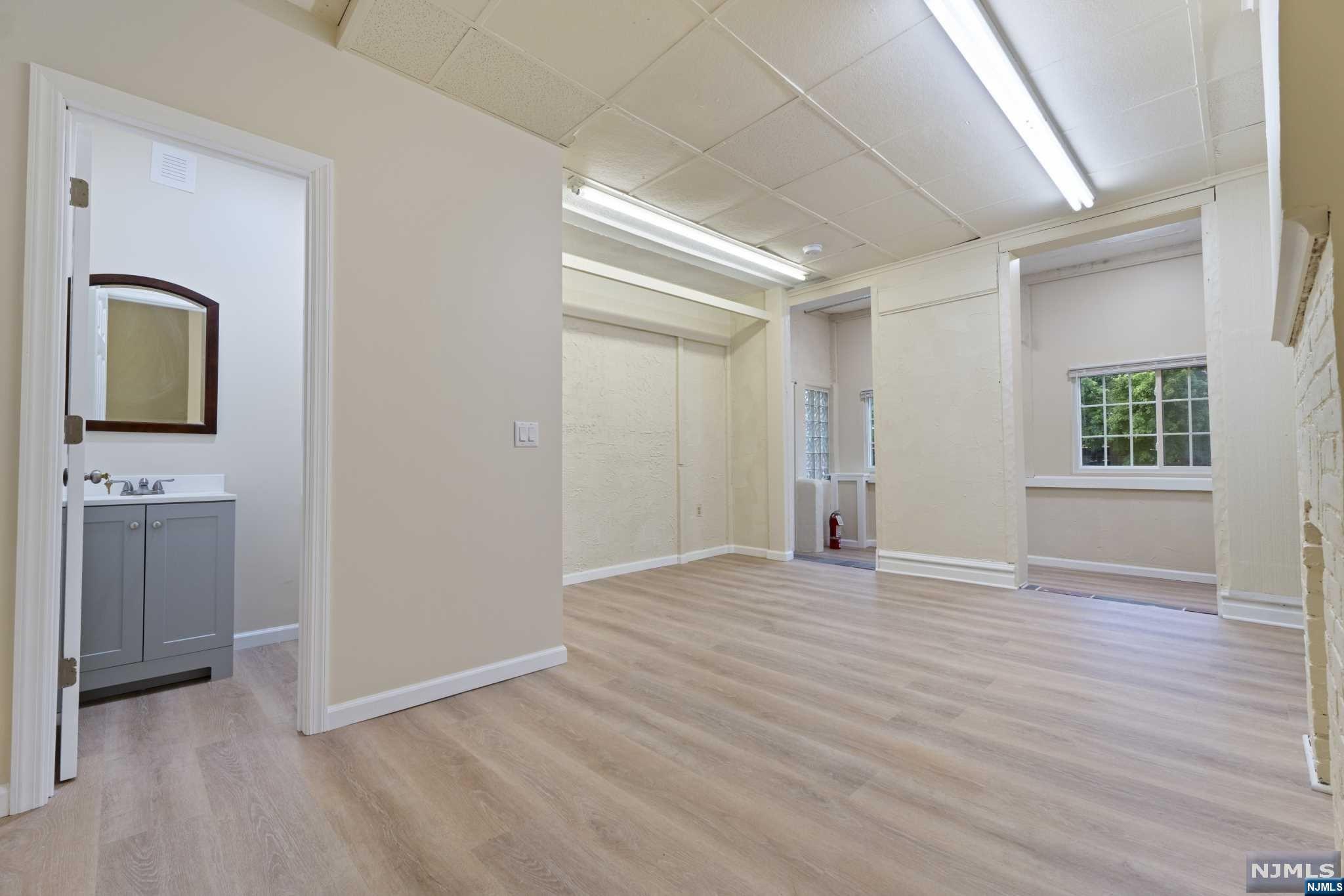 33 Essex Street,Hackensack, NJ 07601