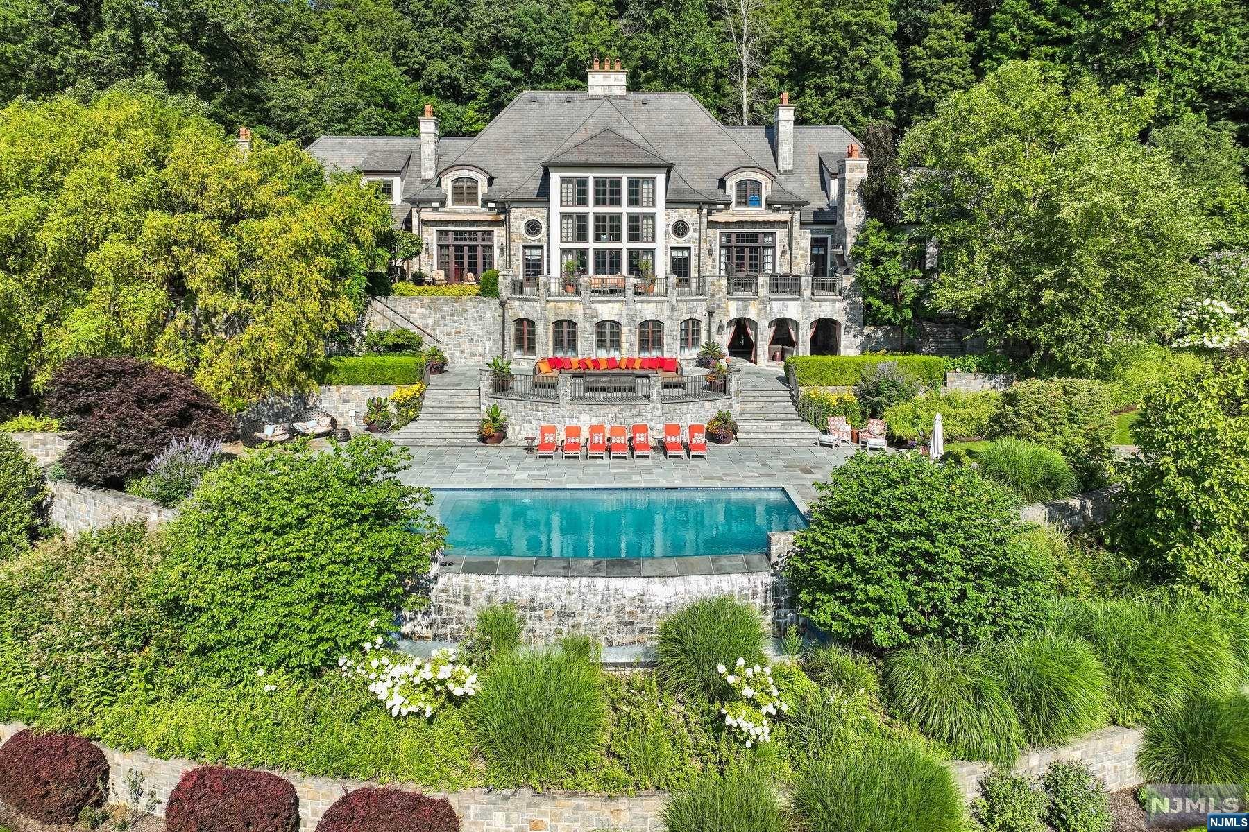 200 Stabled Way,Mahwah, NJ 07430