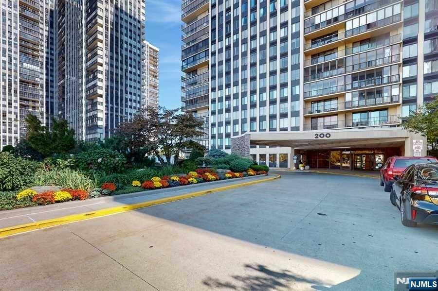 200 Winston Drive,Cliffside Park, NJ 07010