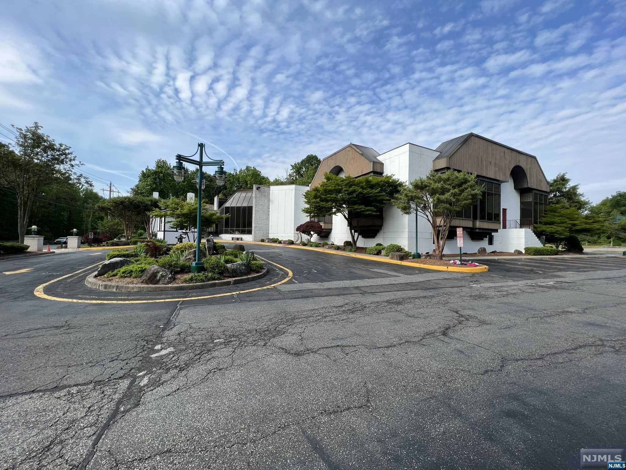 385 Route 9w ,Alpine, NJ 07620