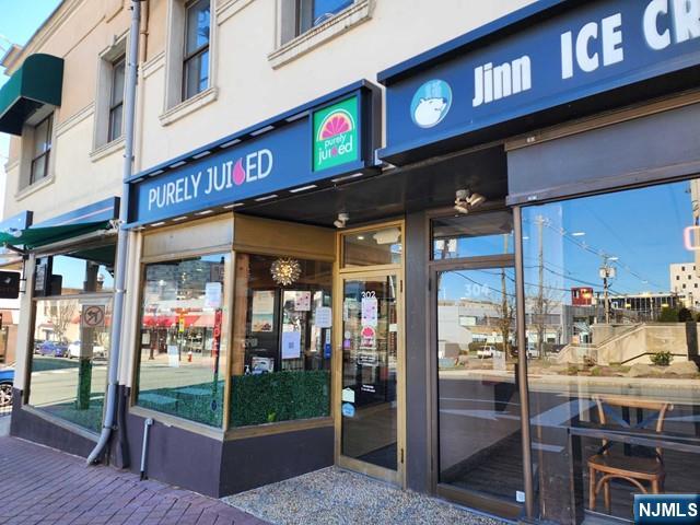 302 Main Street,Fort Lee, NJ 07024
