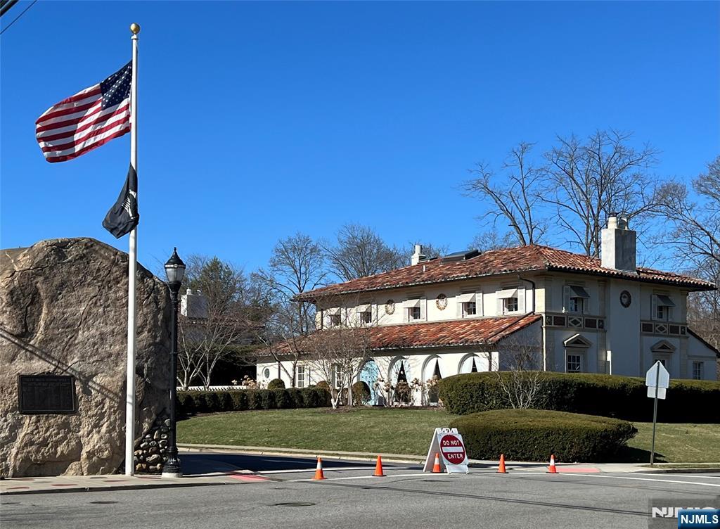 600 Doremus Avenue,Glen Rock, NJ 07452