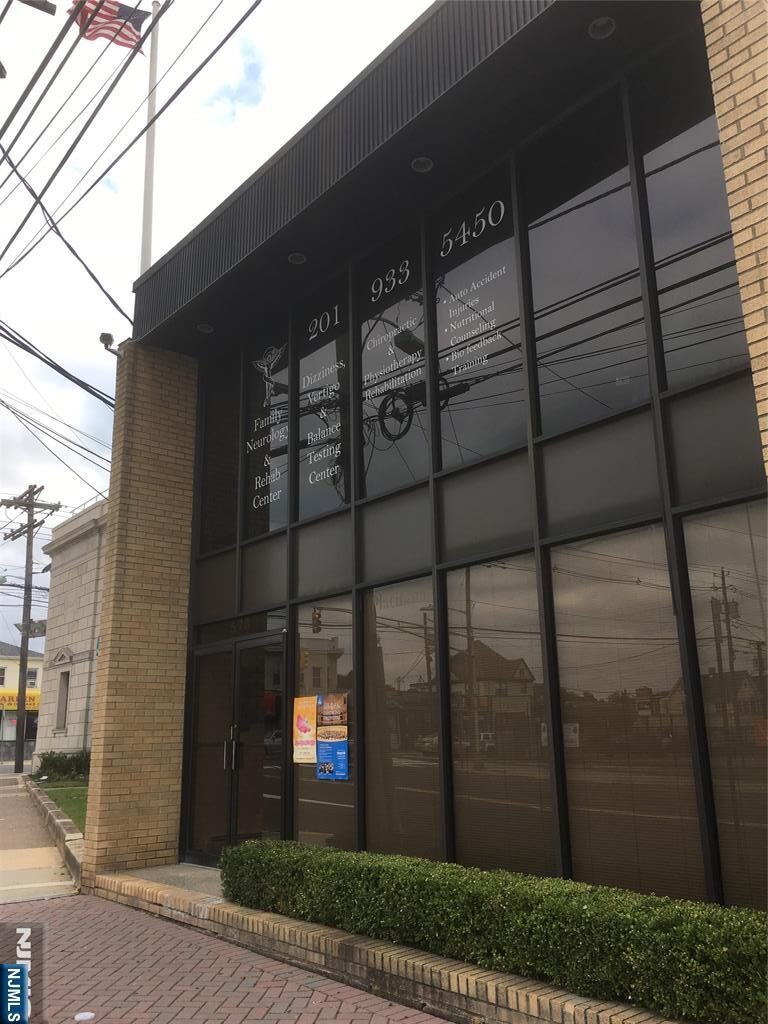 576 Valley Brook ,Lyndhurst, NJ 07071