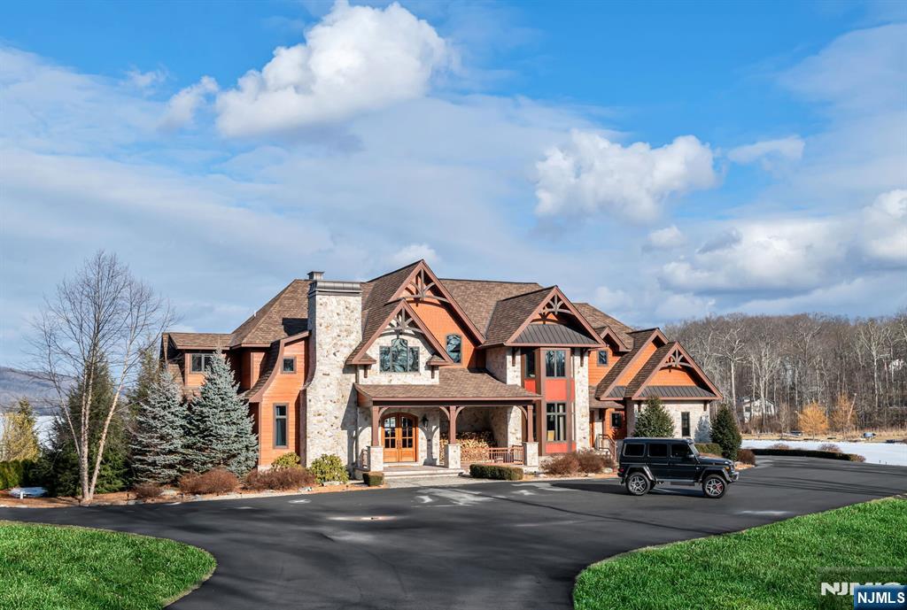 1 Lakeview Point Avenue,Branchville, NJ 07826