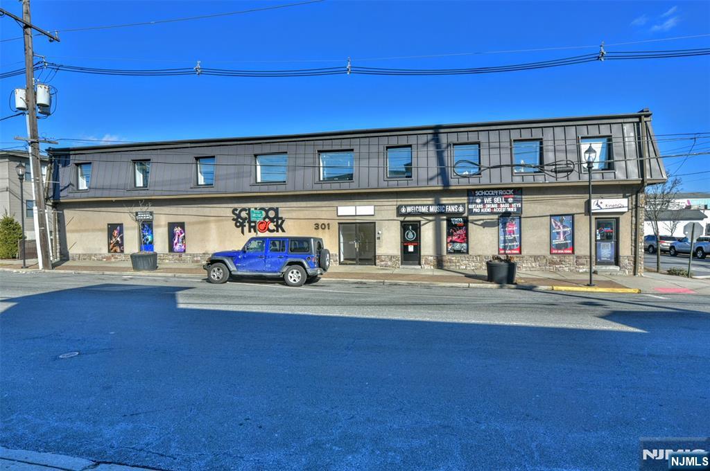 301 Hoboken Road,Carlstadt, NJ 07072