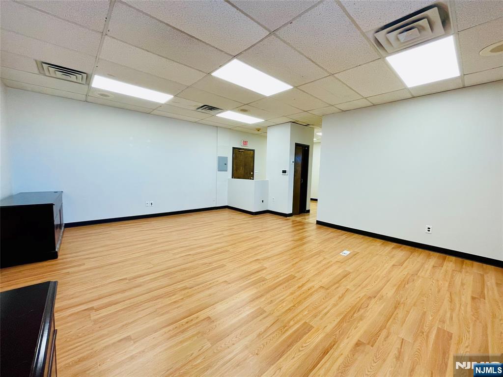 24-06 Broadway ,Fair Lawn, NJ 07410