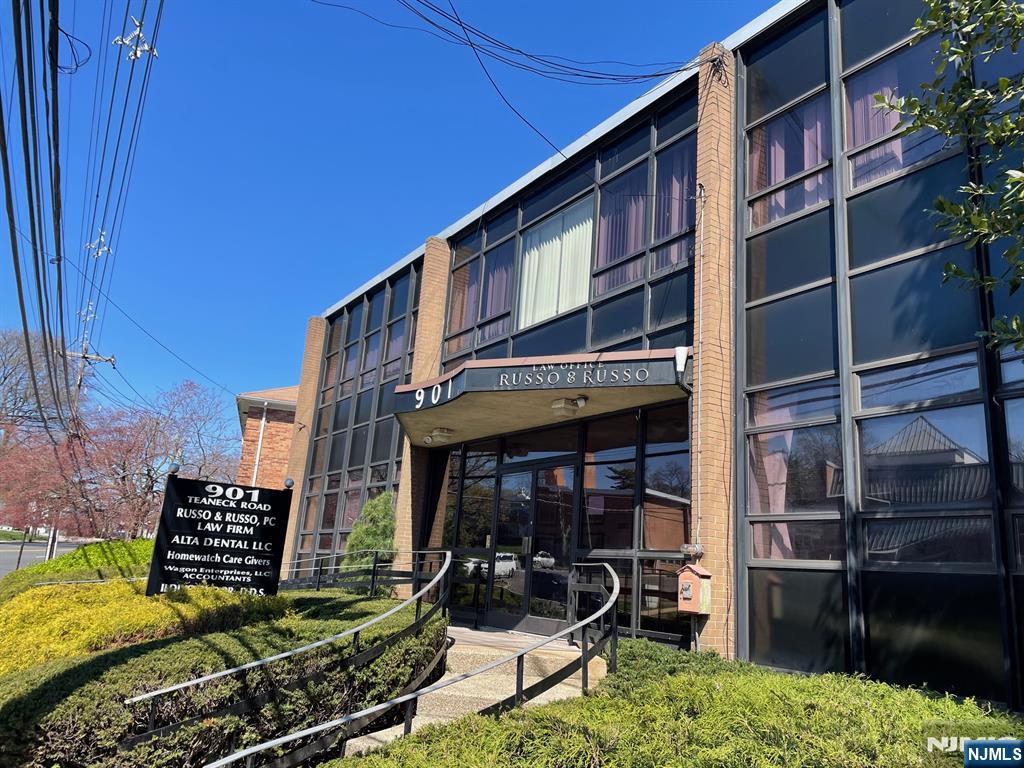 901 Teaneck Road,Teaneck, NJ 07666