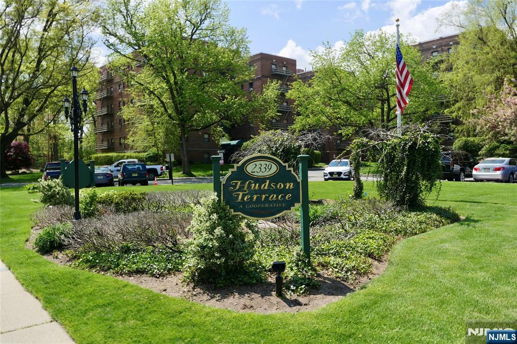 2337 Hudson Terrace,Fort Lee, NJ 07024