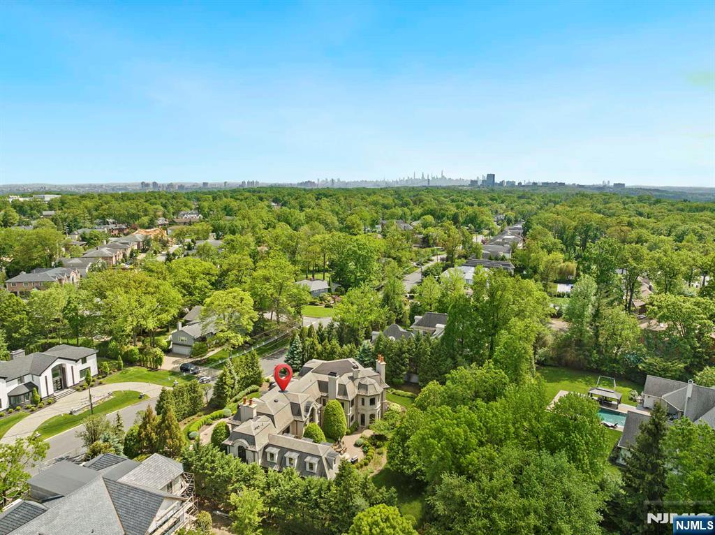 78 Roberts Road,Englewood Cliffs, NJ 07632