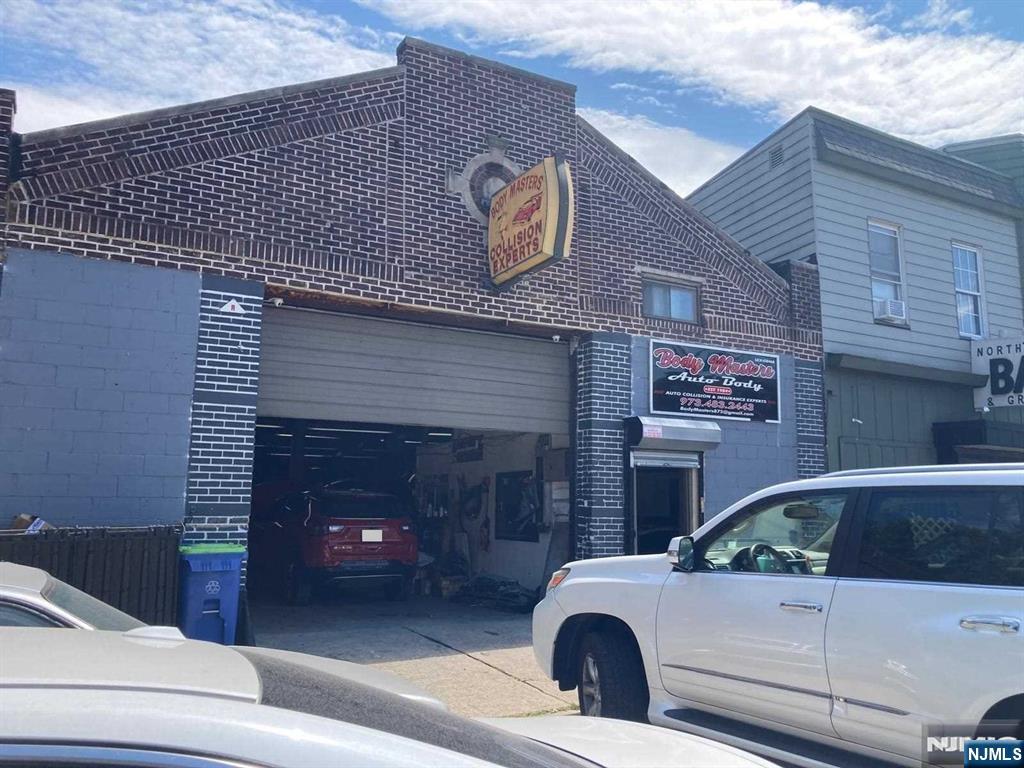 875 Broadway ,Newark, NJ 07104