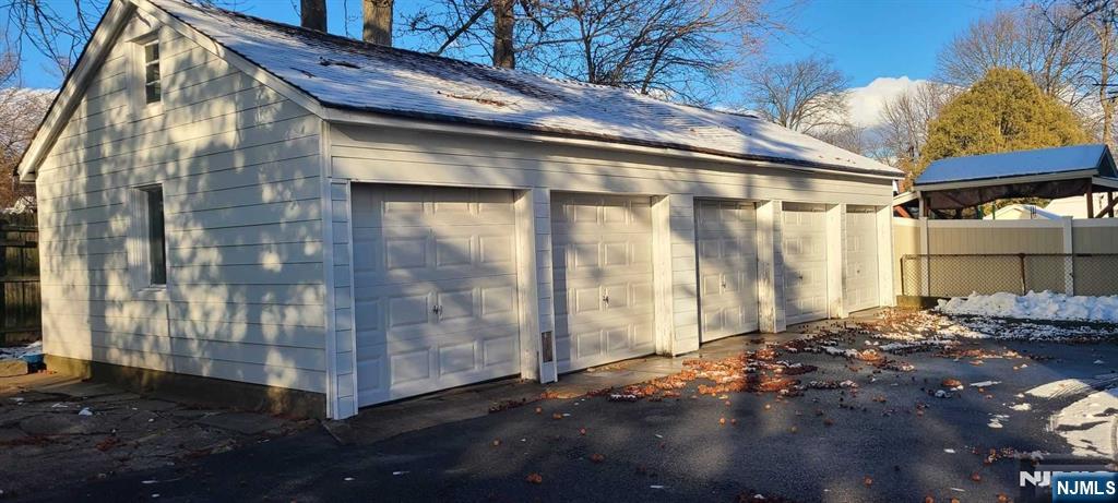 215 Hickory Avenue,Bergenfield, NJ 07621