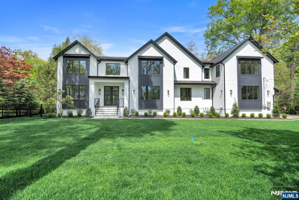 16 Donnybrook Drive,Demarest, NJ 07627