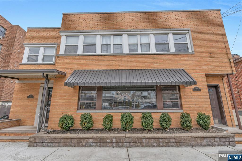 574 Anderson Avenue,Cliffside Park, NJ 07010