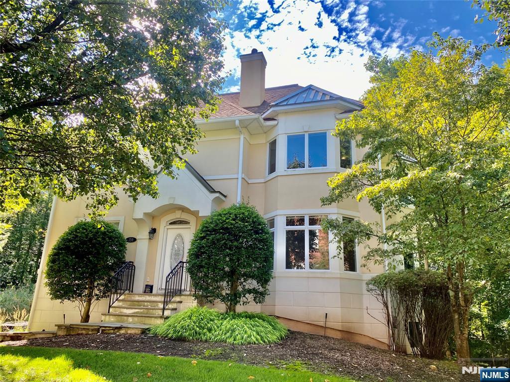 159 Brownstone ,Old Tappan, NJ 07675