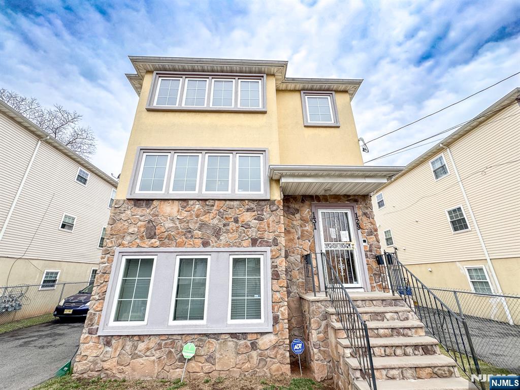 129-131-131 9th Street,Newark, NJ 07107