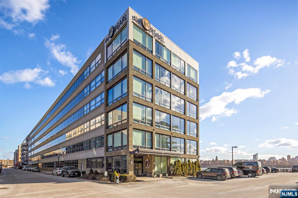 9 Somerset Lane,Edgewater, NJ 07020