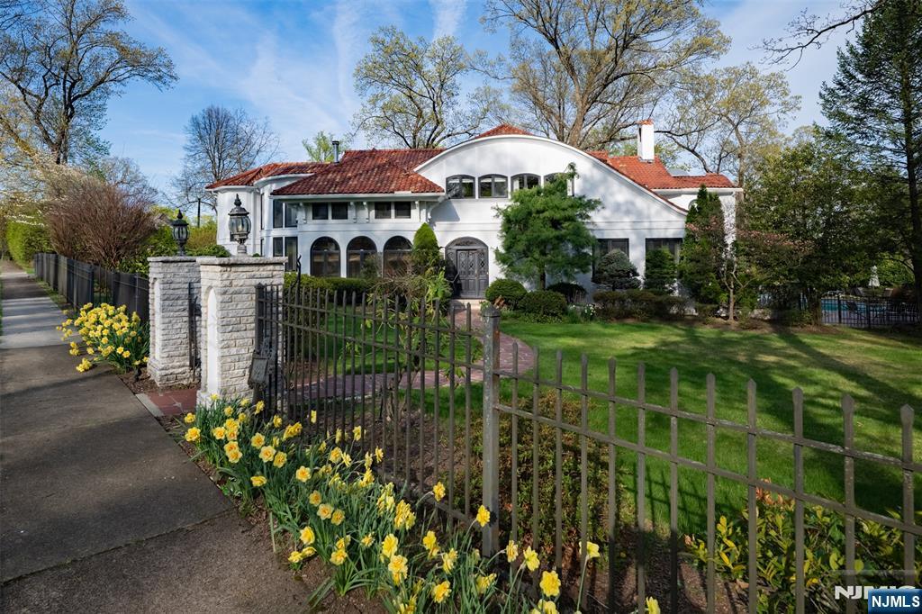 353 Highland Avenue,Ridgewood, NJ 07450