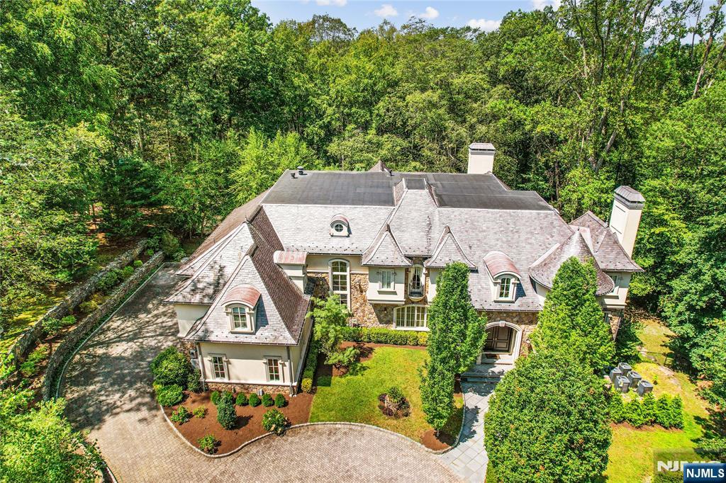15 Church Road,Saddle River, NJ 07458