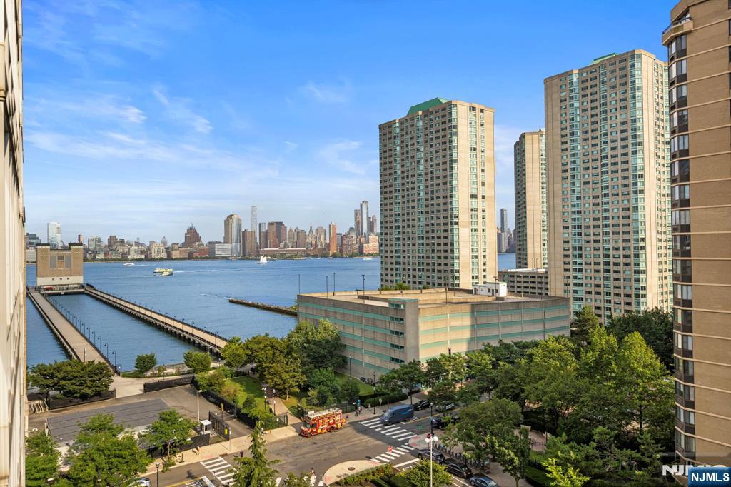 20 Newport Parkway,Jersey City, NJ 07310
