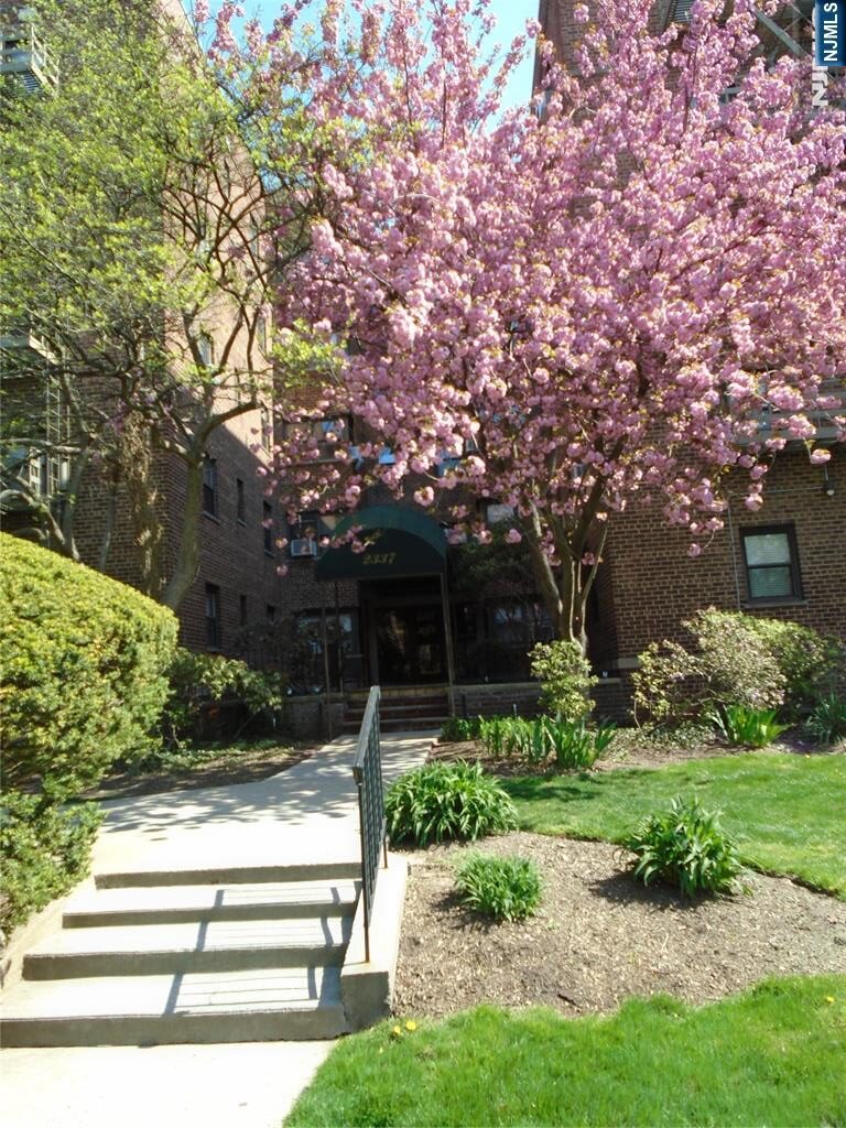 2337 Hudson ,Fort Lee, NJ 07024