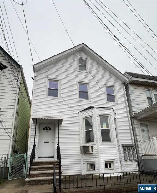 215 William Street,Harrison, NJ 07029