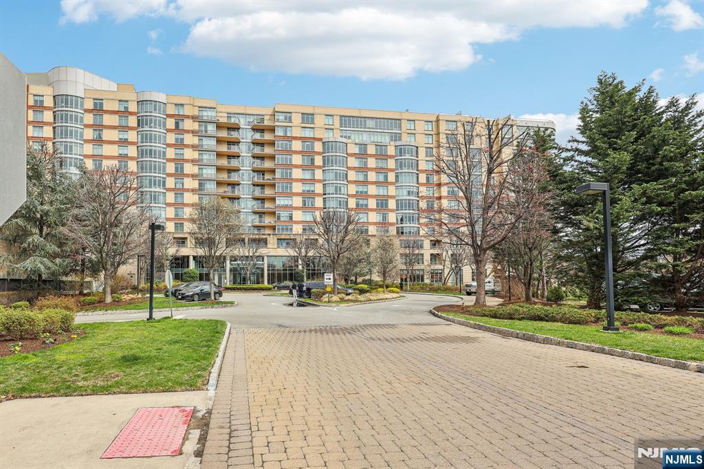 8100 River Road,North Bergen, NJ 07047