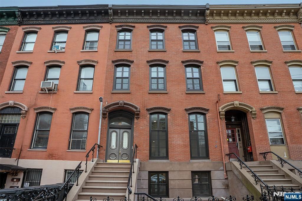 155 Grand Street,Jersey City, NJ 07302