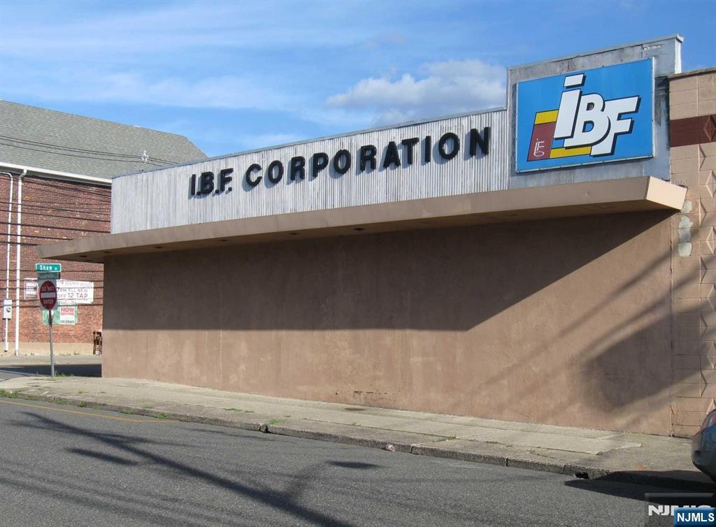 38 Plauderville Avenue,Garfield, NJ 07026