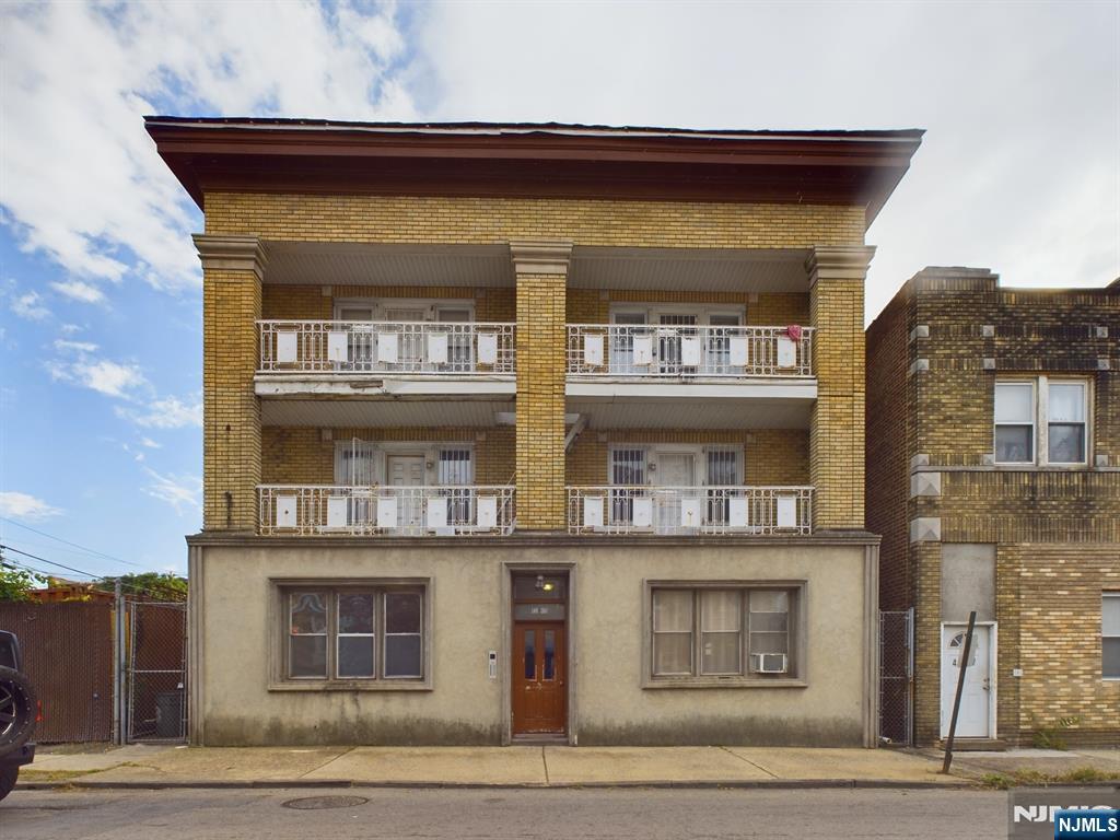 415 Dodd Street,East Orange, NJ 07017