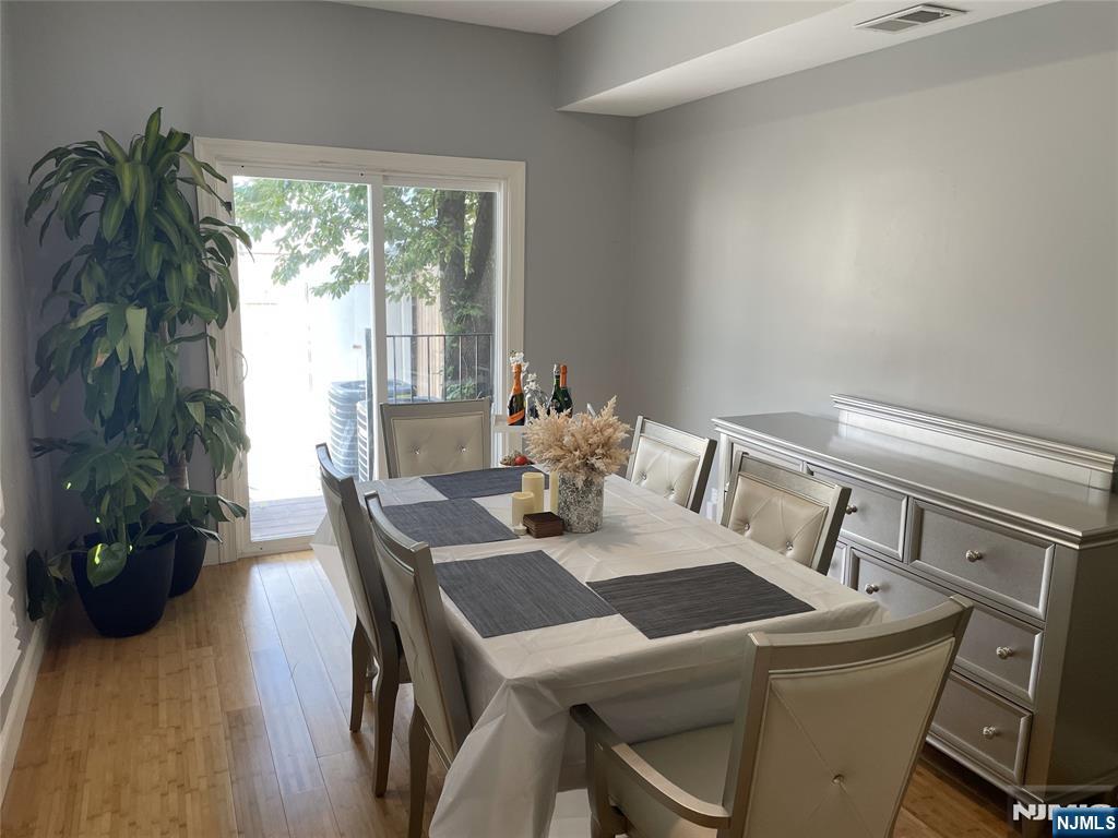 104 Yale Avenue,Jersey City, NJ 07304