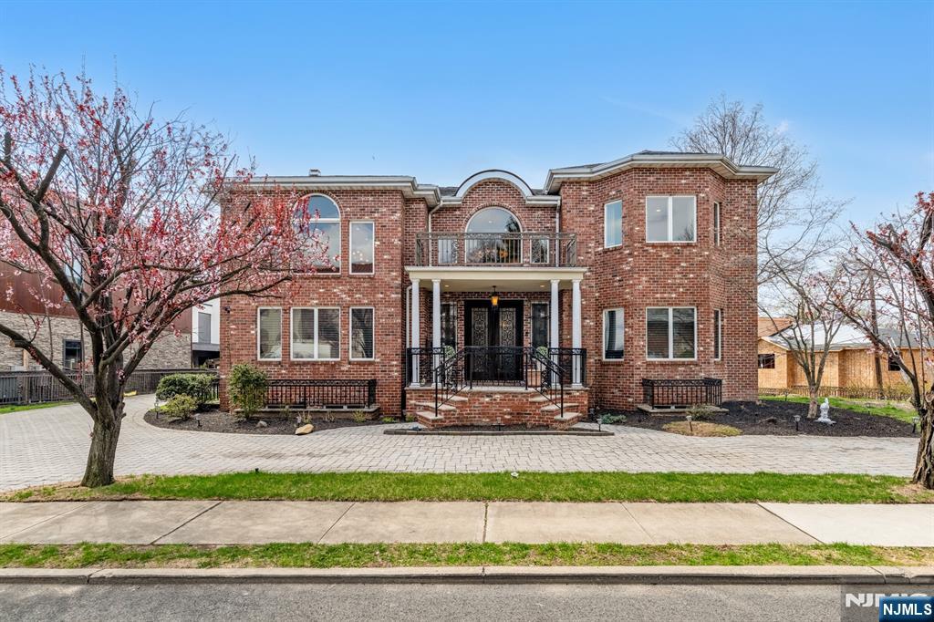 10 Fox Terrace,Cliffside Park, NJ 07010