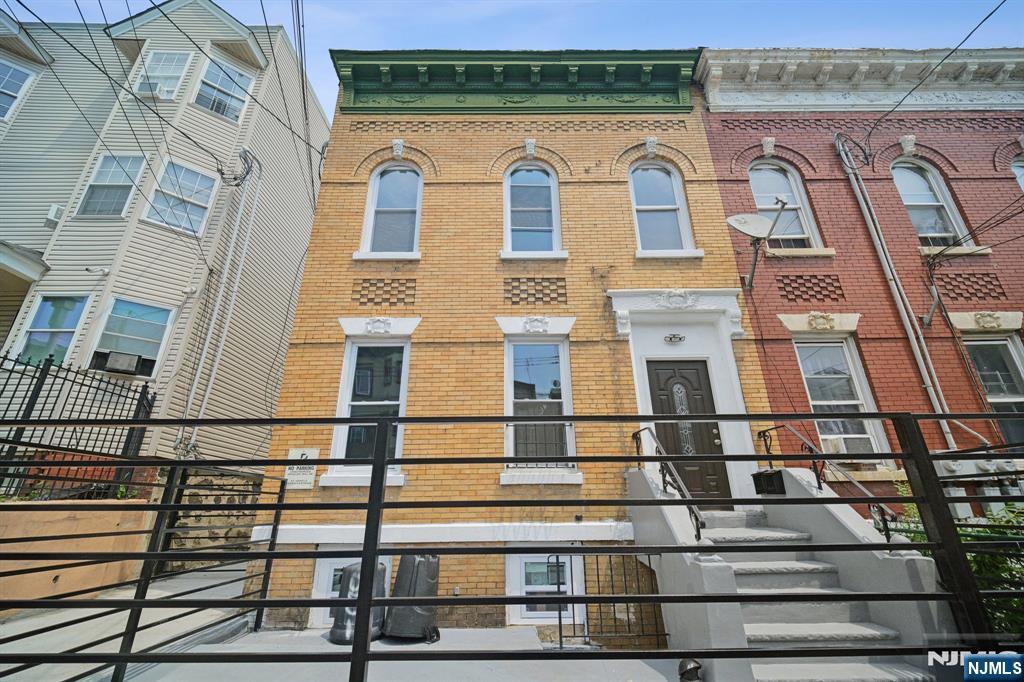 130 Wilkinson Avenue,Jersey City, NJ 07305