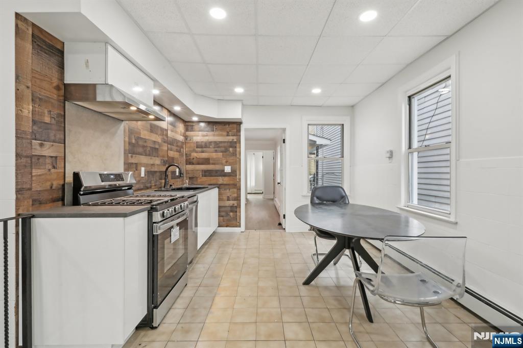 72 Houston Street,Newark, NJ 07105