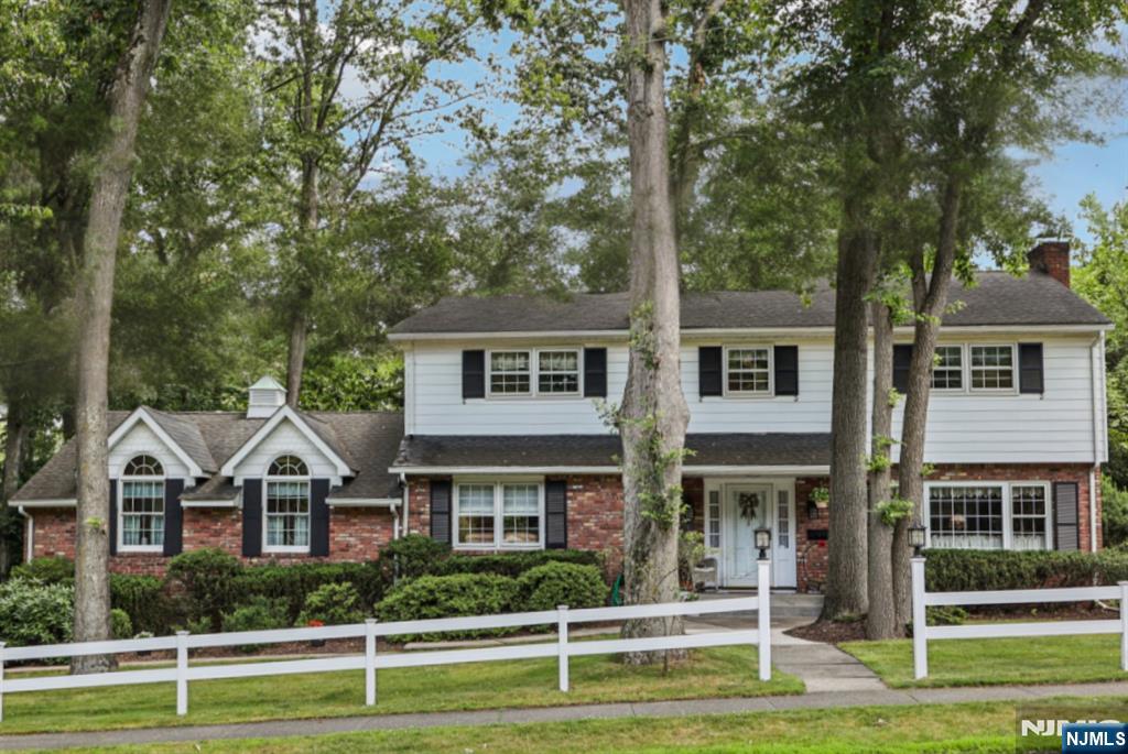 238 Spring Valley Road,Park Ridge, NJ 07656