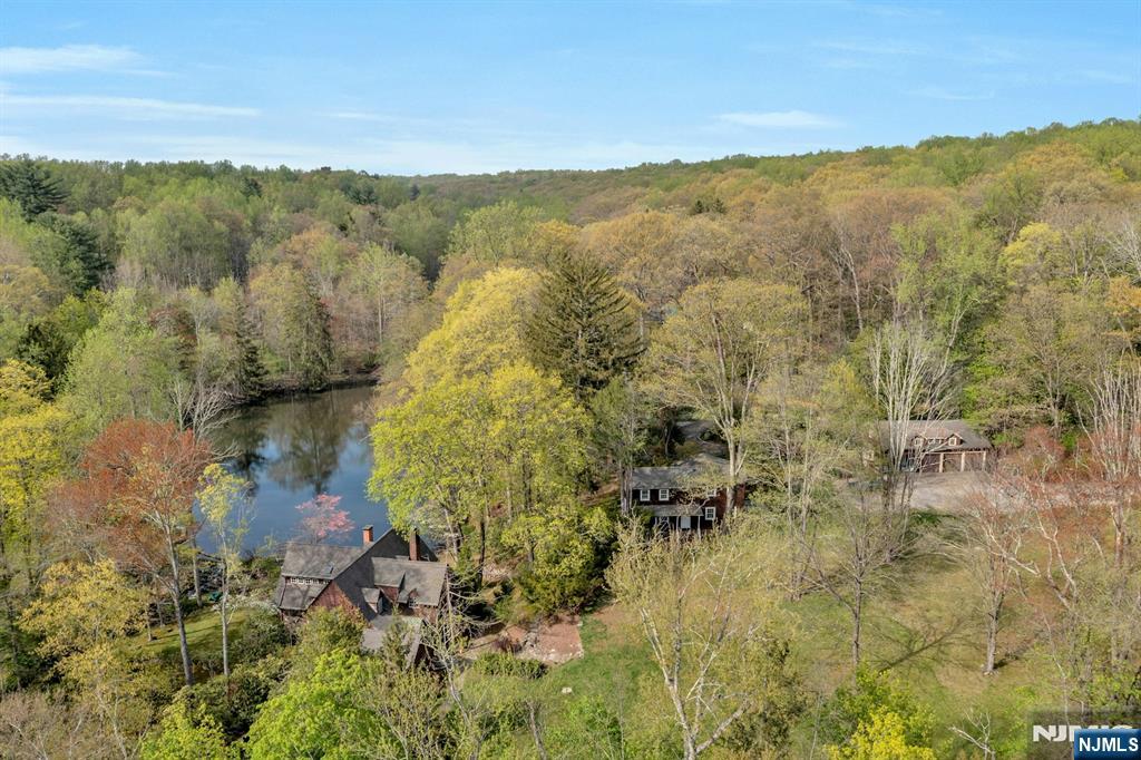 17 Hillside Avenue,Upper Saddle River, NJ 07458
