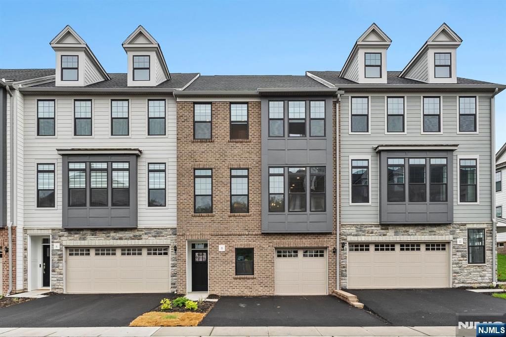 8 Cinnamon Drive,Upper Saddle River, NJ 07458