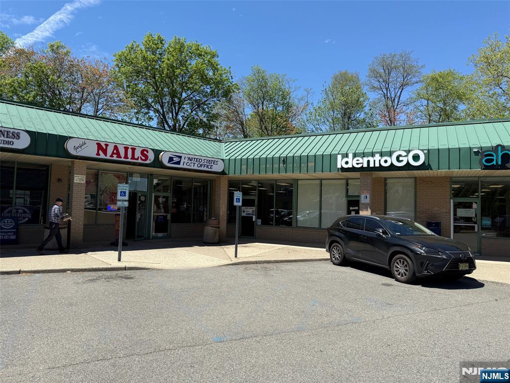 85 OUTWATER Lane,Garfield, NJ 07026