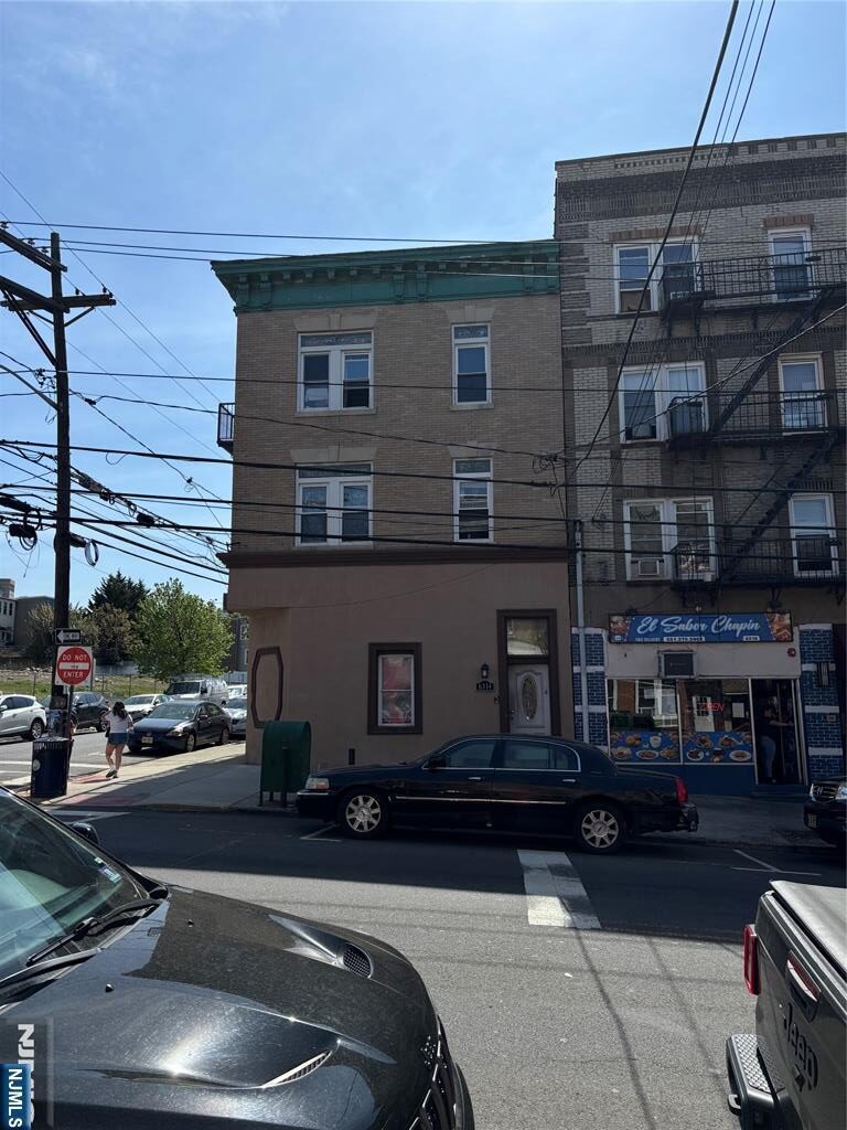 6314 Broadway ,West New York, NJ 07093