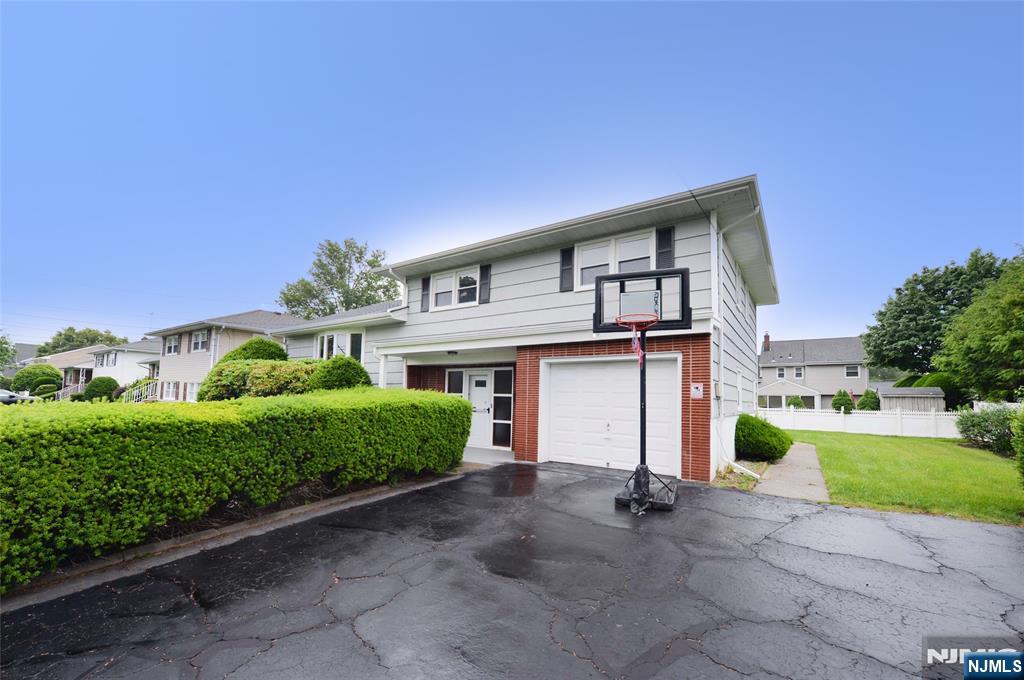 0-09 28th Street,Fair Lawn, NJ 07410