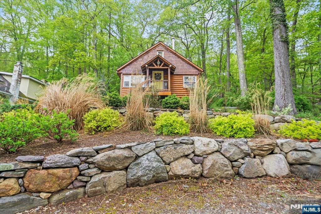 69 Terra Cotta Road,West Milford, NJ 07421