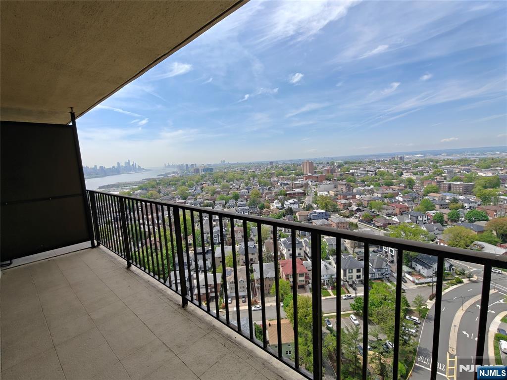 200 Winston Drive,Cliffside Park, NJ 07010