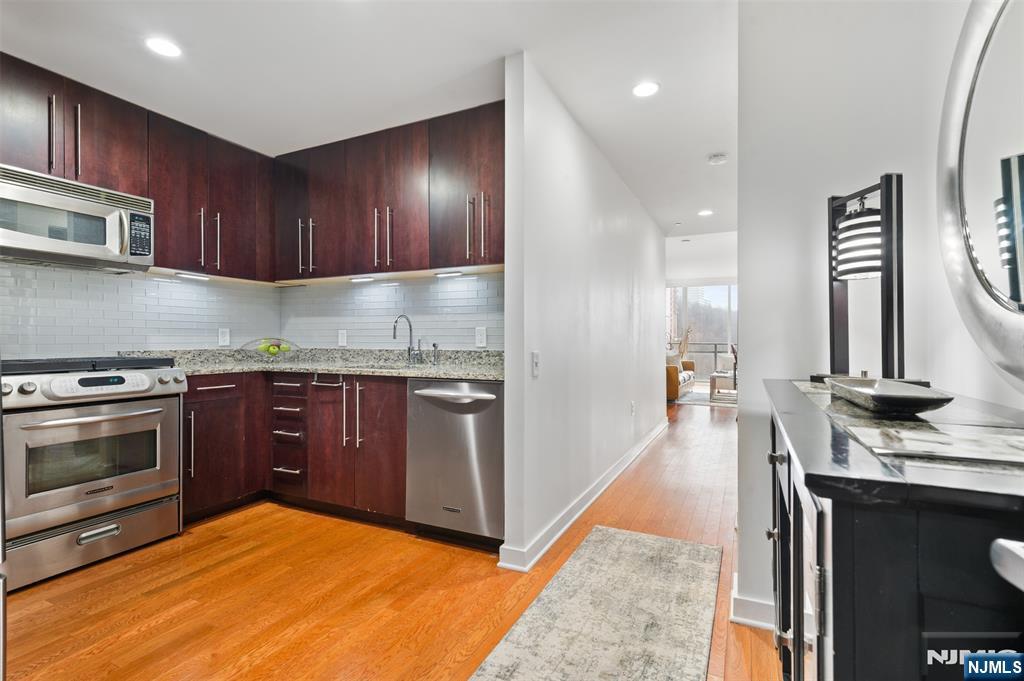 1017 Hudson Park,Edgewater, NJ 07020