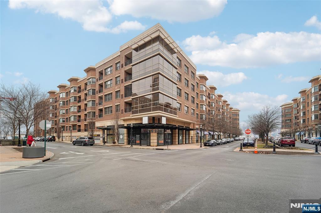 20 Ave At Port Imperial ,West New York, NJ 07093