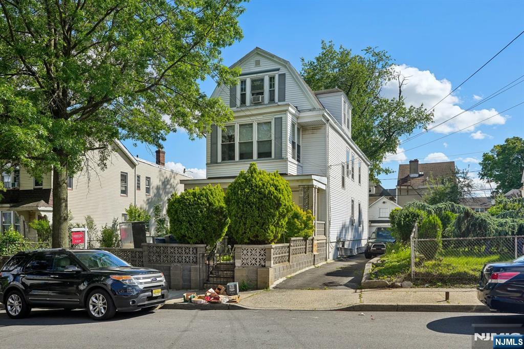 12-14 Bock Avenue,Newark, NJ 07112