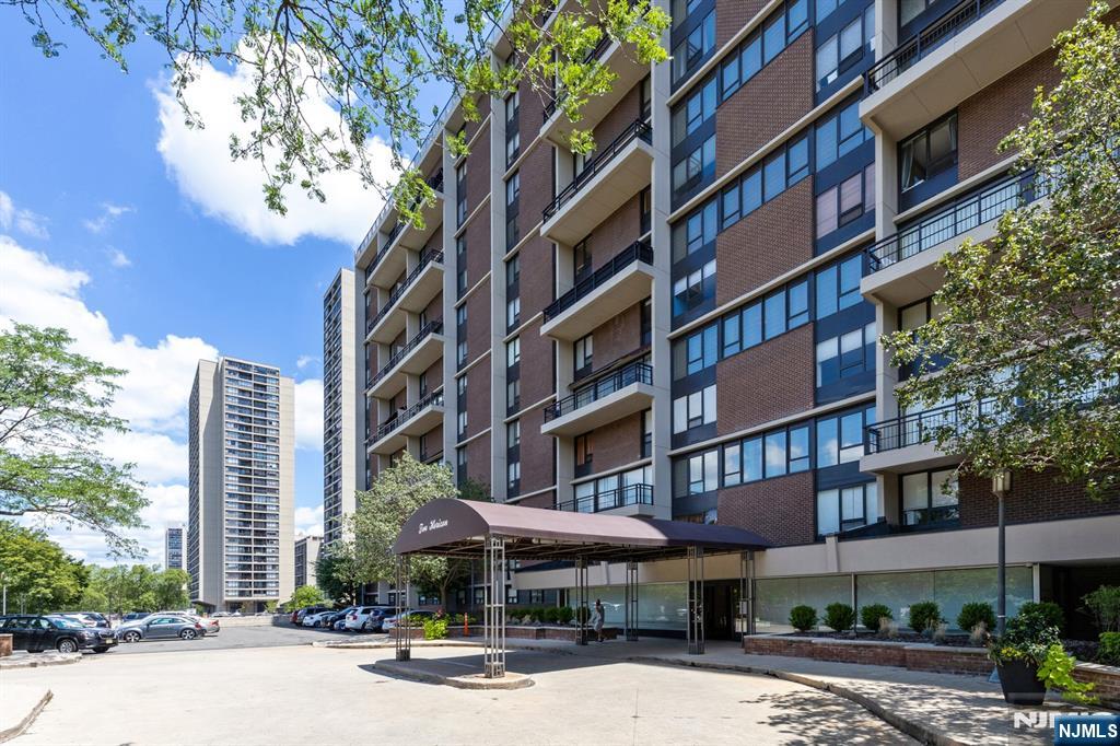 2 Horizon ,Fort Lee, NJ 07024
